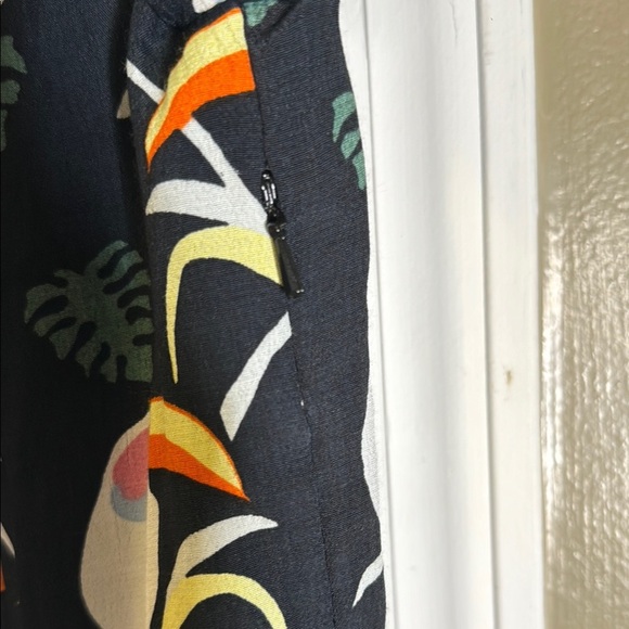 Black Dress with Toucan Novelty Print Size 6 - Picture 5 of 8